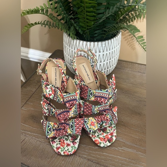 Antonio Melani Floral Heels🌹🌸🌹 Size 7 - Picture 4 of 16